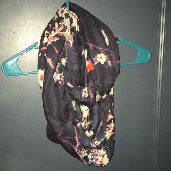 H&M Accessories - H&M floral infinity scarf